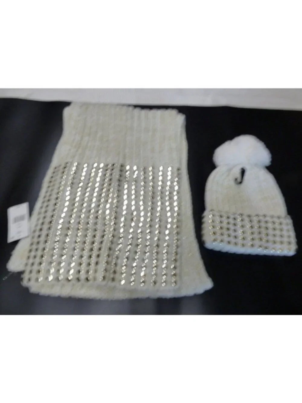 DKNY Flat-Stud Metallic Rib-Knit Scarf and Beanie Combo  Ivory/Gold